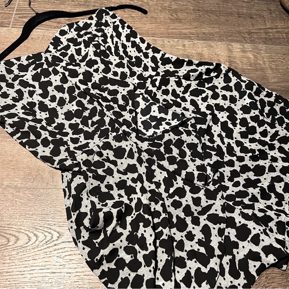 Express Animal Print Romper - Picture 7 of 10
